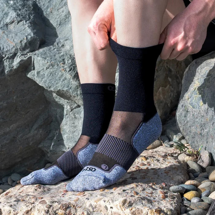 Black active comfort sock in crew height | OS1st